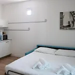 Gallery Apartahotel Trieste