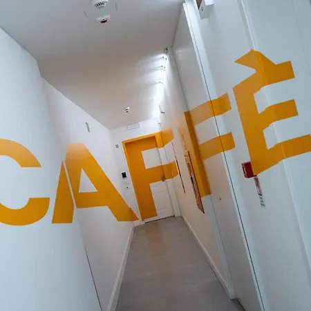 Gallery 4*